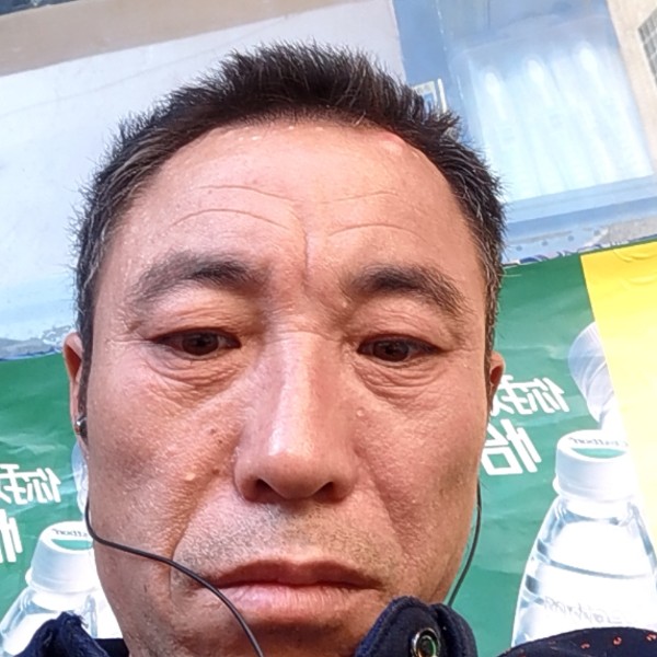灯泡等待怕黑的照片