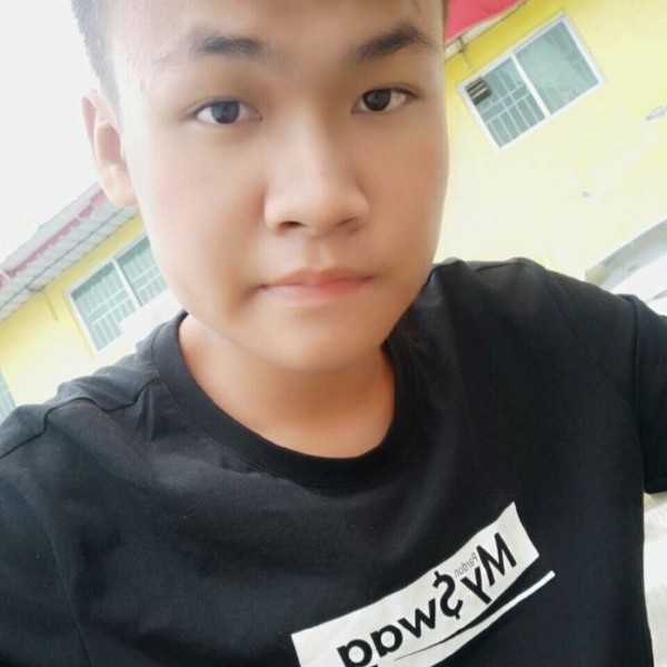画板彪壮的照片