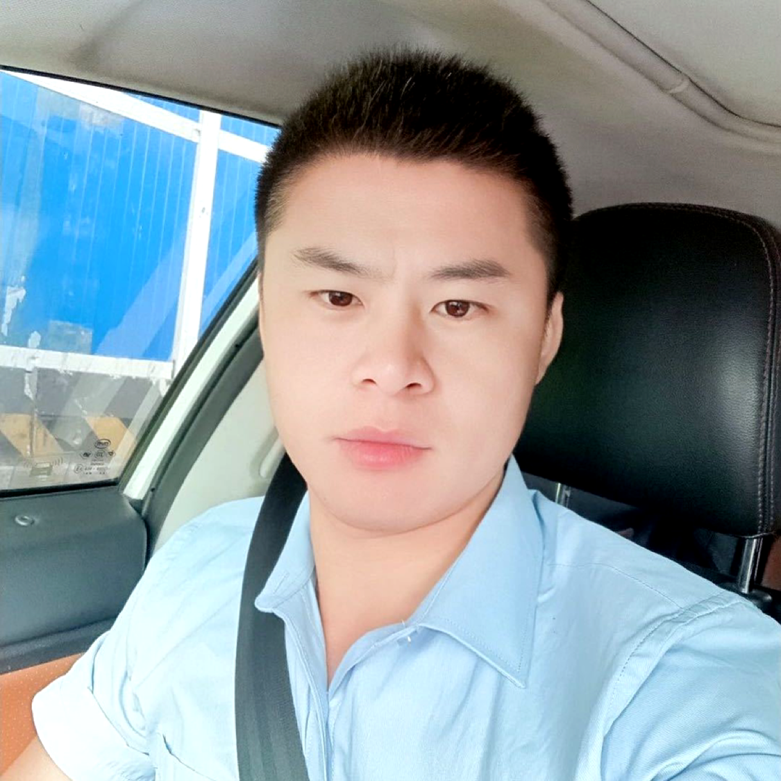 陶醉和云朵的照片