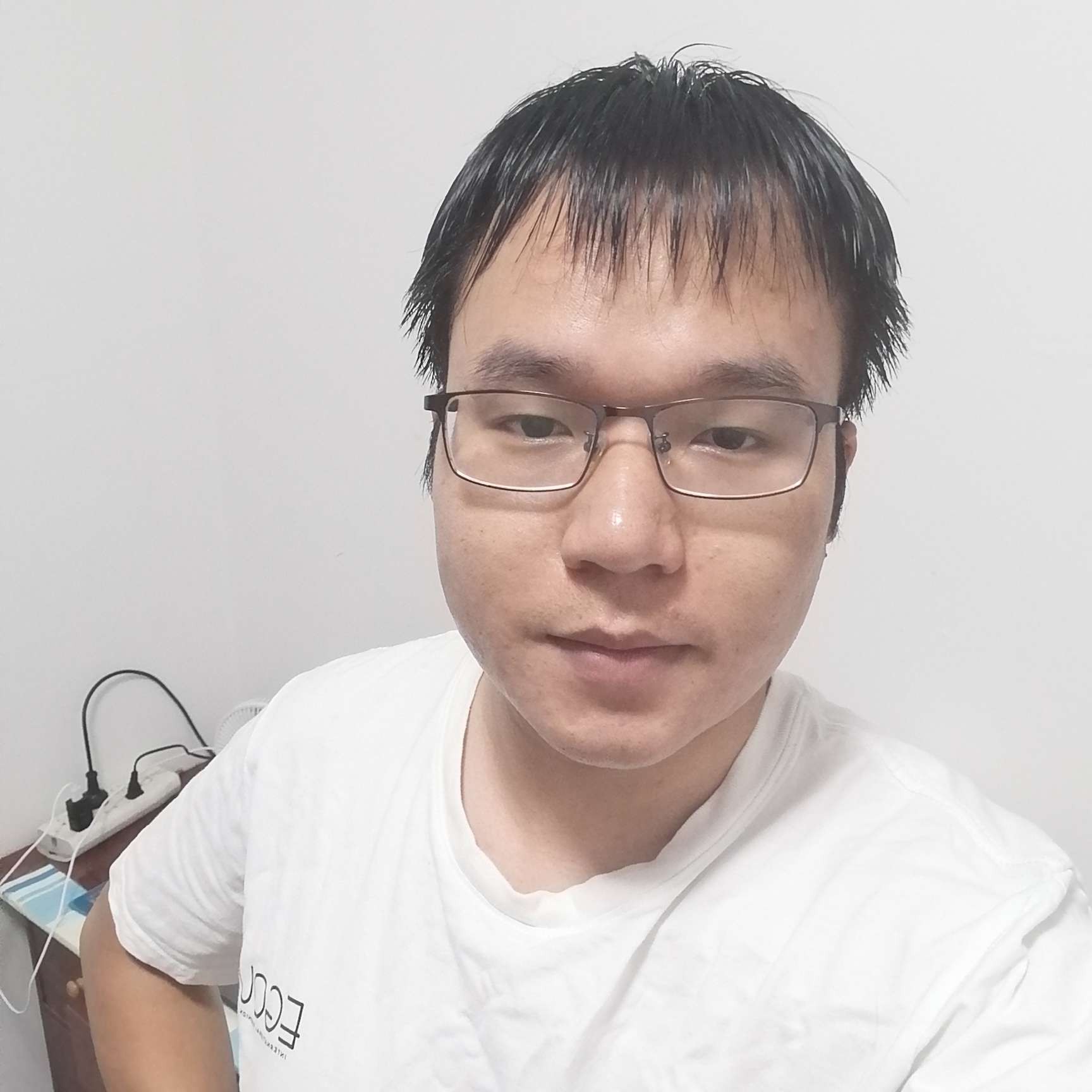 默言龙的照片