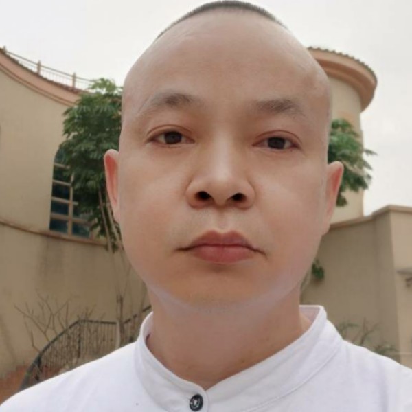 寒风回眸专一的照片