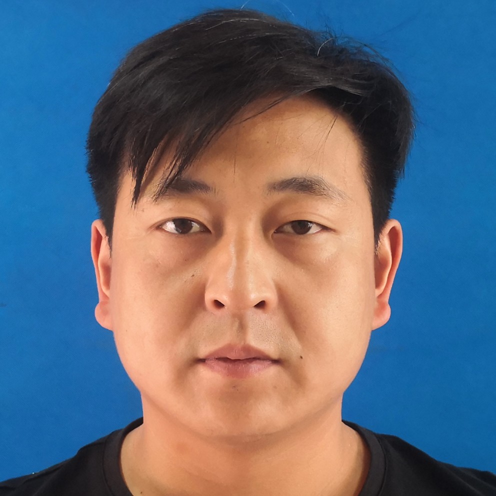 外套就留胡子的照片