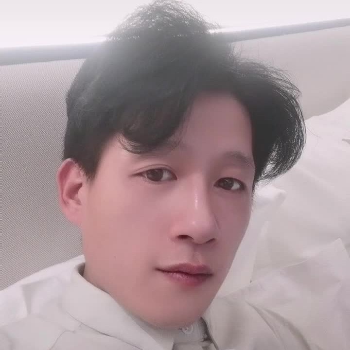 暖男小男人的照片