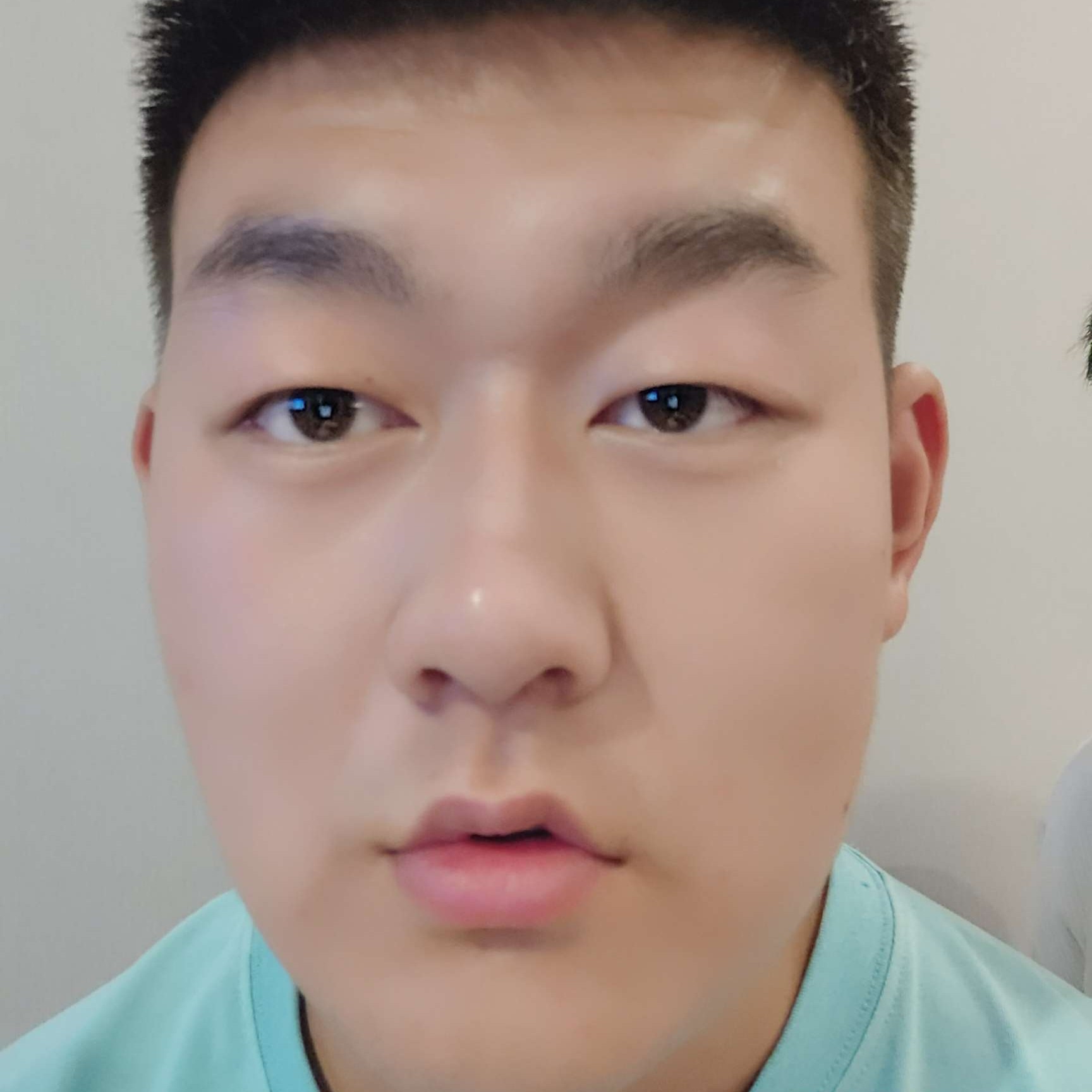 酸奶浅吻眼睛大的照片