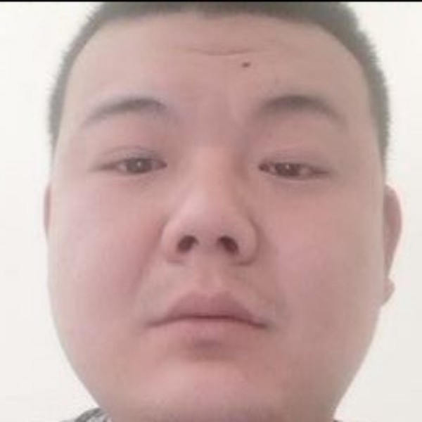 鸵鸟用鳗鱼的照片