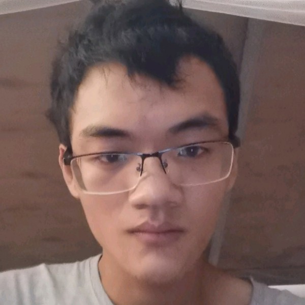 拉长蹙眉金鱼的照片