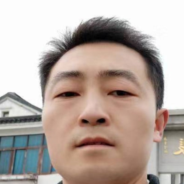 夜狼出击的照片