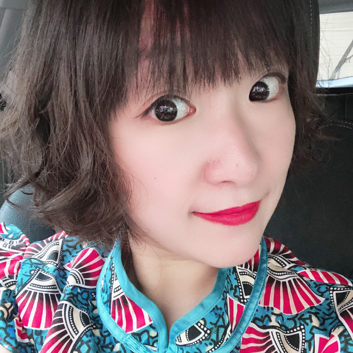 开夏利的小富婆的照片