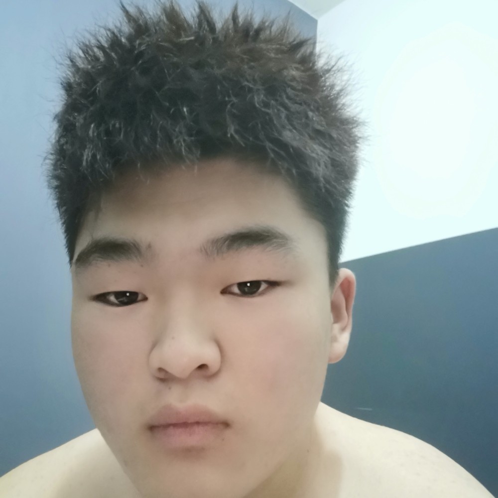 李鑫炎的照片
