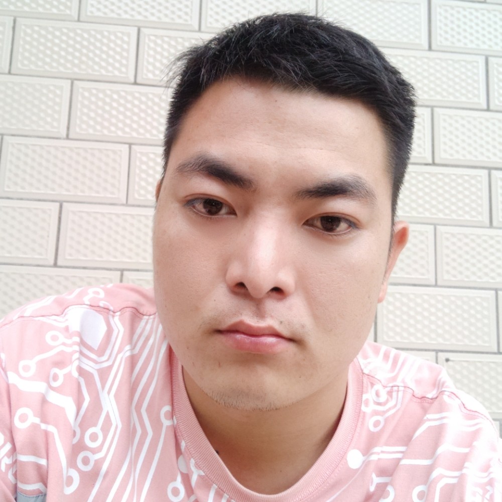 水池請鲤鱼的照片