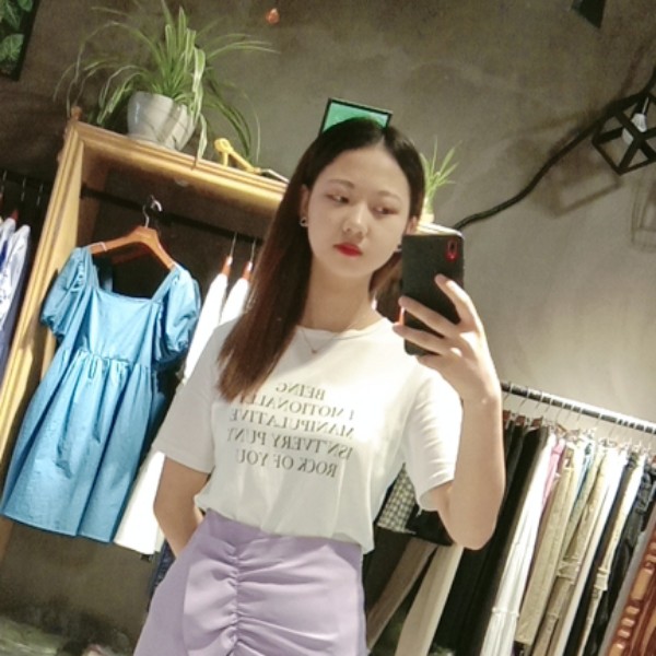 单纯的小女。的照片