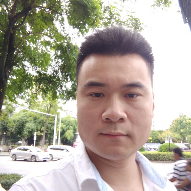 缠绵西装的照片