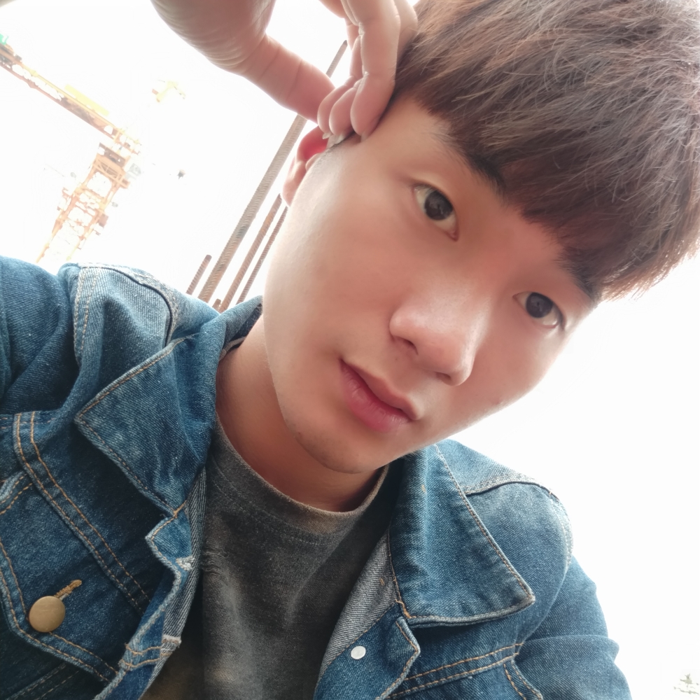 小高哈哈的照片