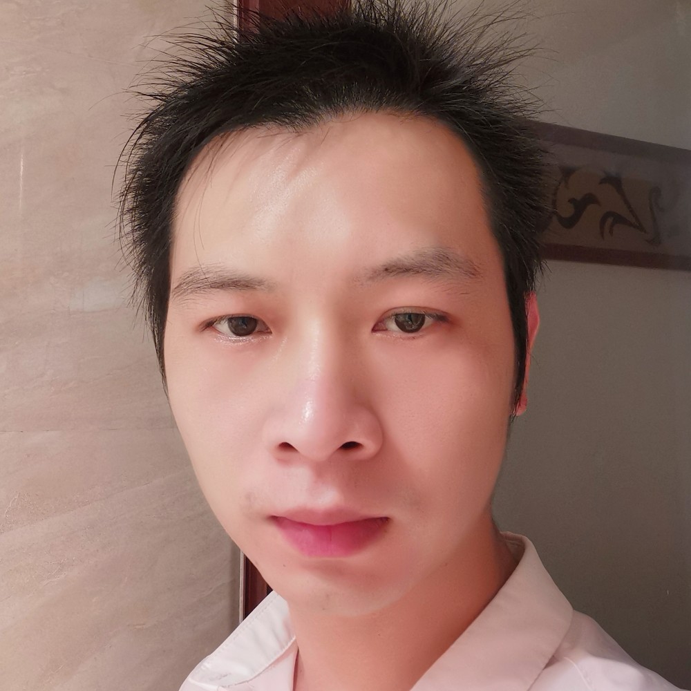 魔镜寂冷的照片