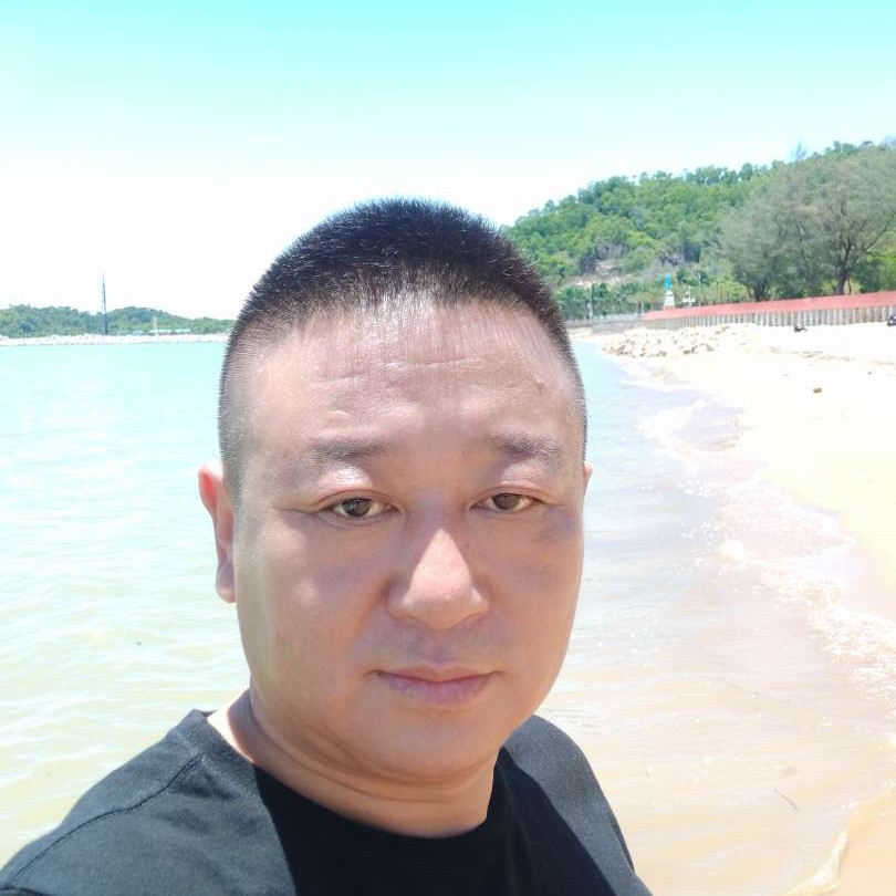 妩媚苦恋小刺猬的照片