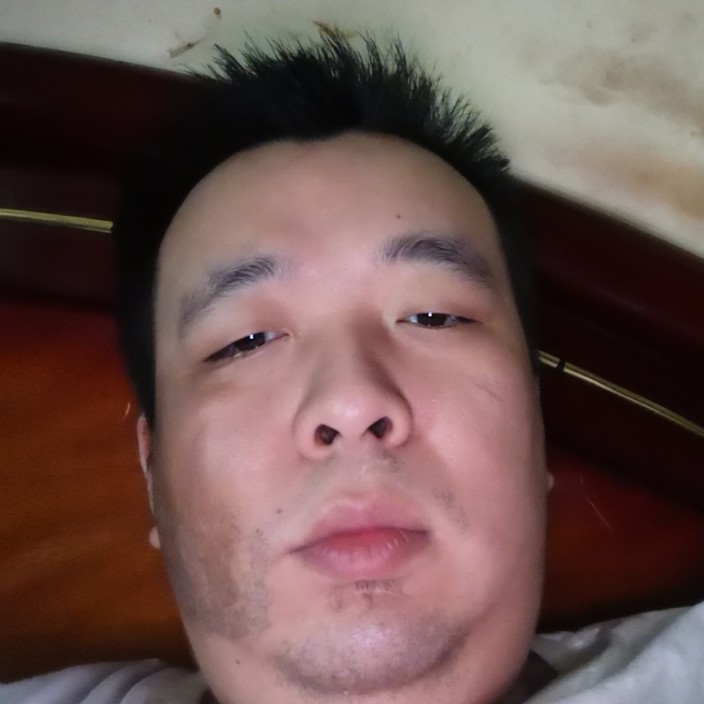 当理想掉进茅房的照片