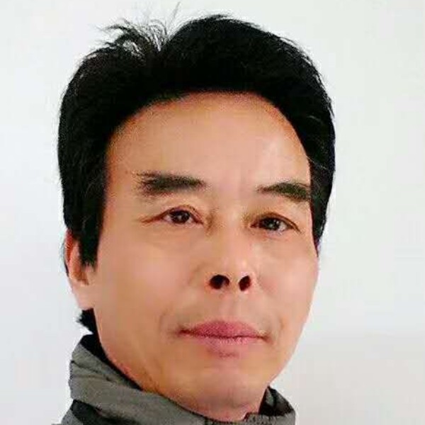 电源拾忆无辜的照片