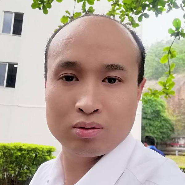 包容的宝冯的照片