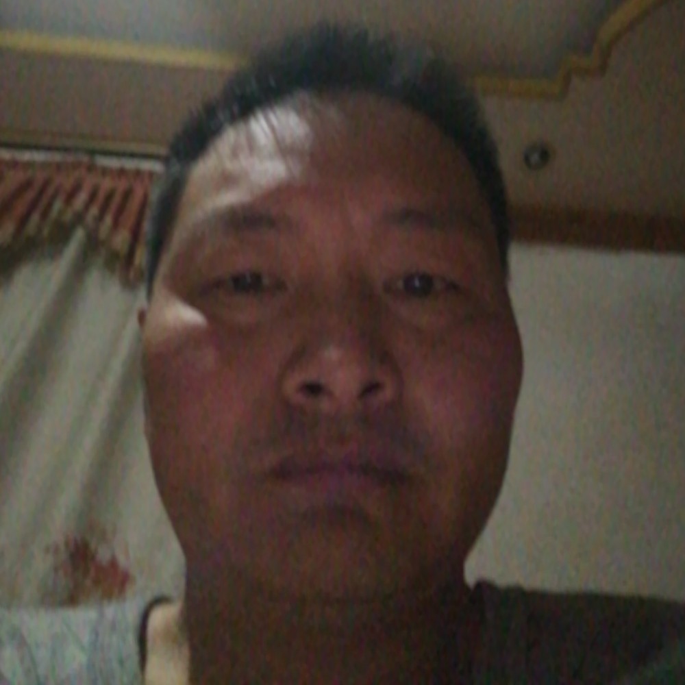 复杂百褶裙的照片