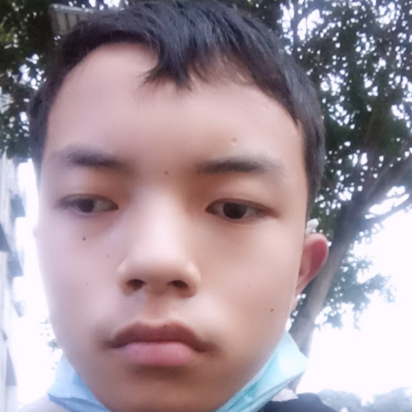 香蕉倾心黑裤的照片