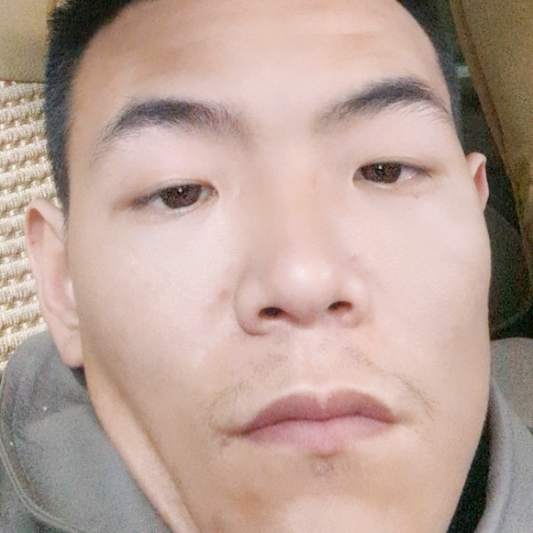 酷酷还浅陌的照片