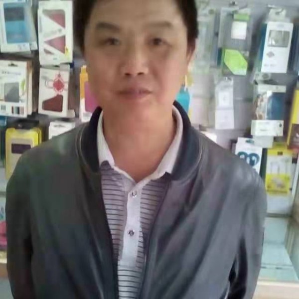 战狼的照片