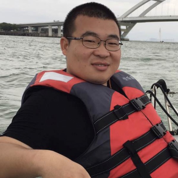 笨笨漫步刺猬的照片