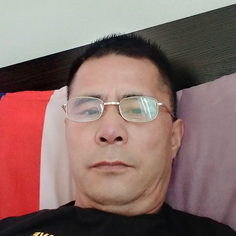 冷艳漫步红尘的照片