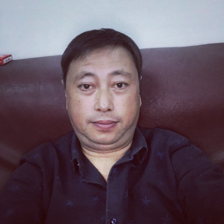 汇科陆群的照片