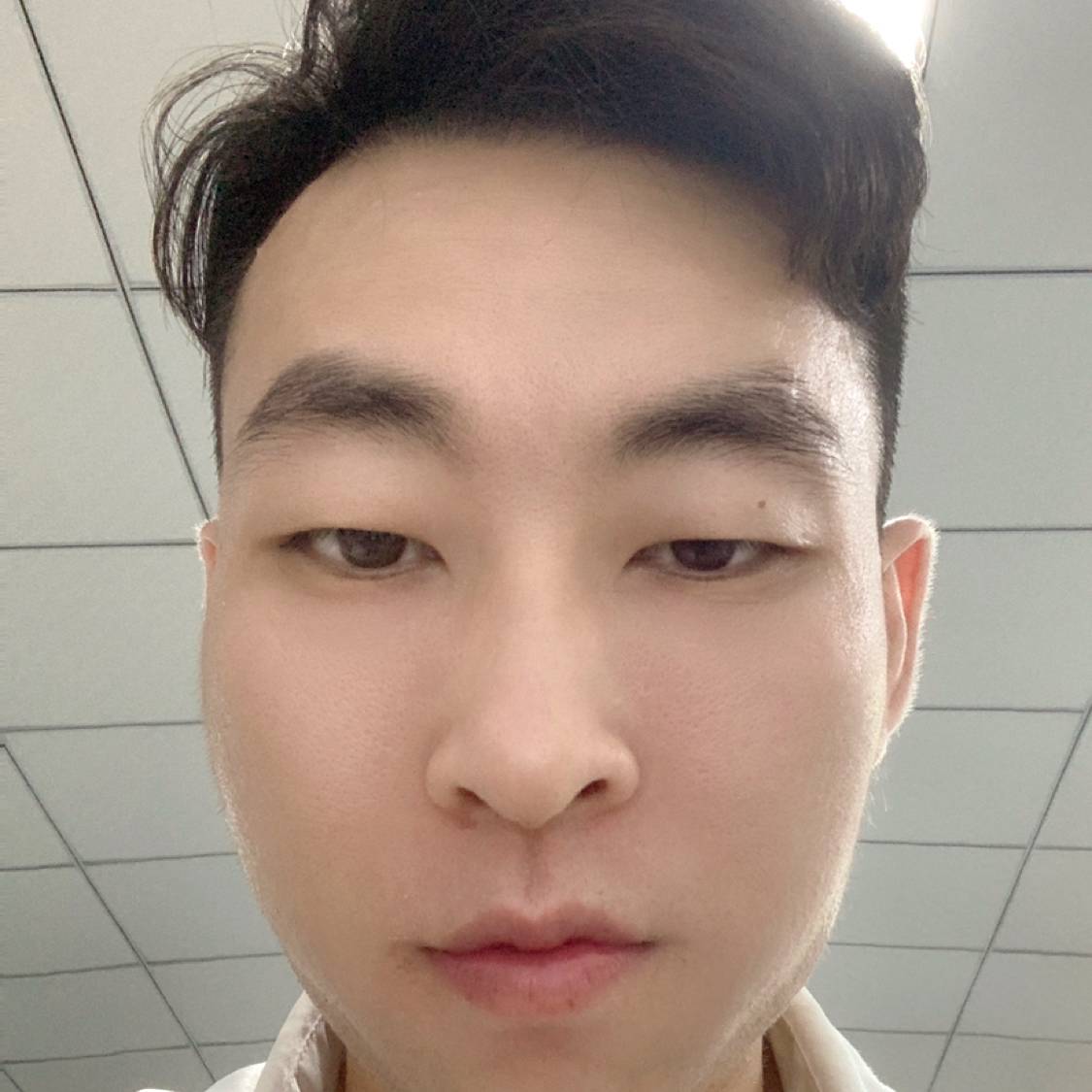 柔弱向天空的照片