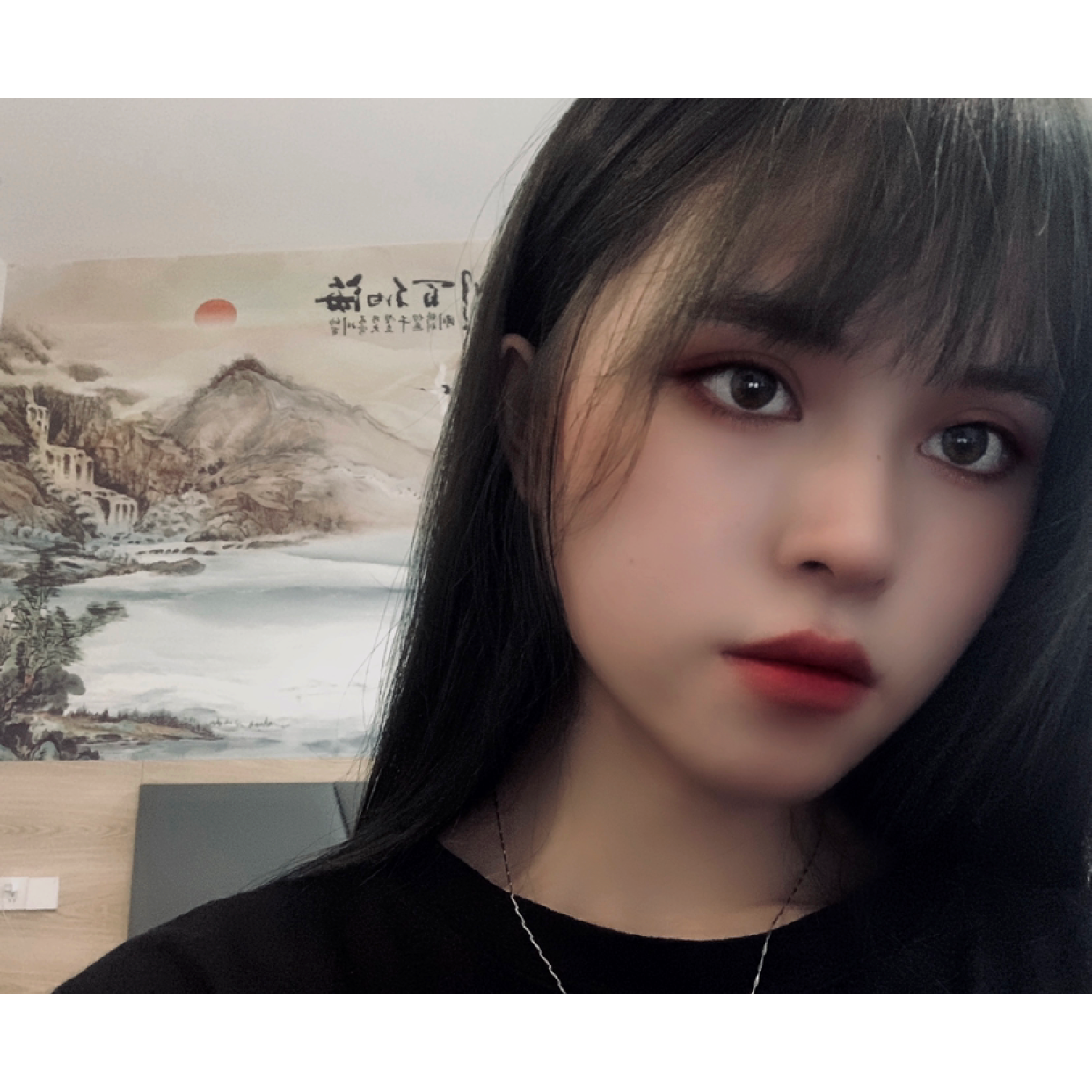 贤惠有电源的照片