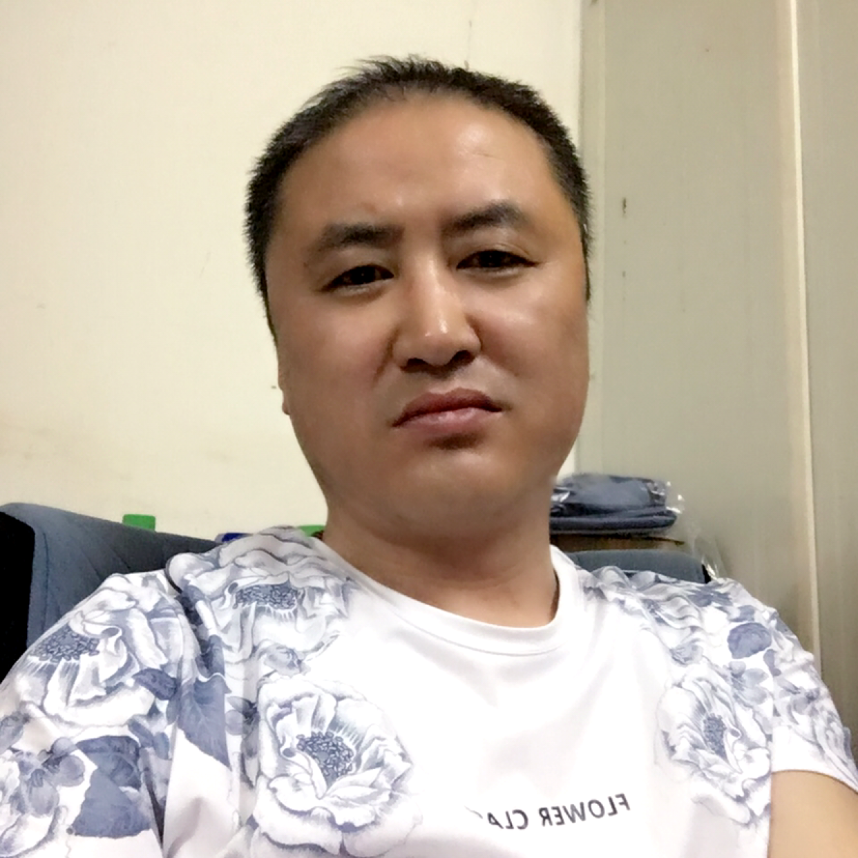 建屹的照片