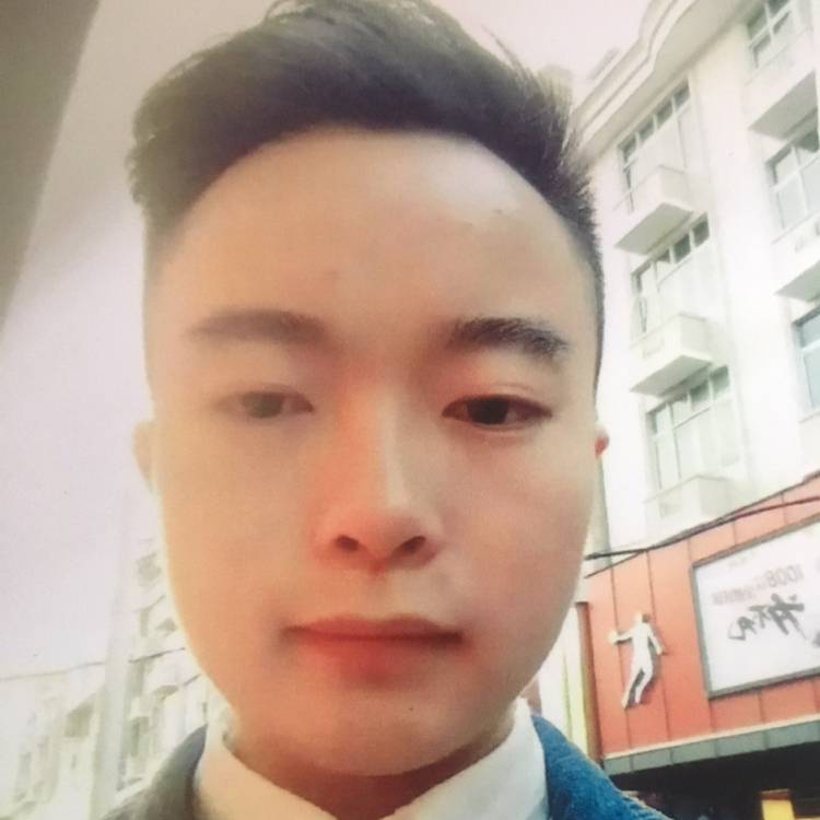 最后的笑星月的照片