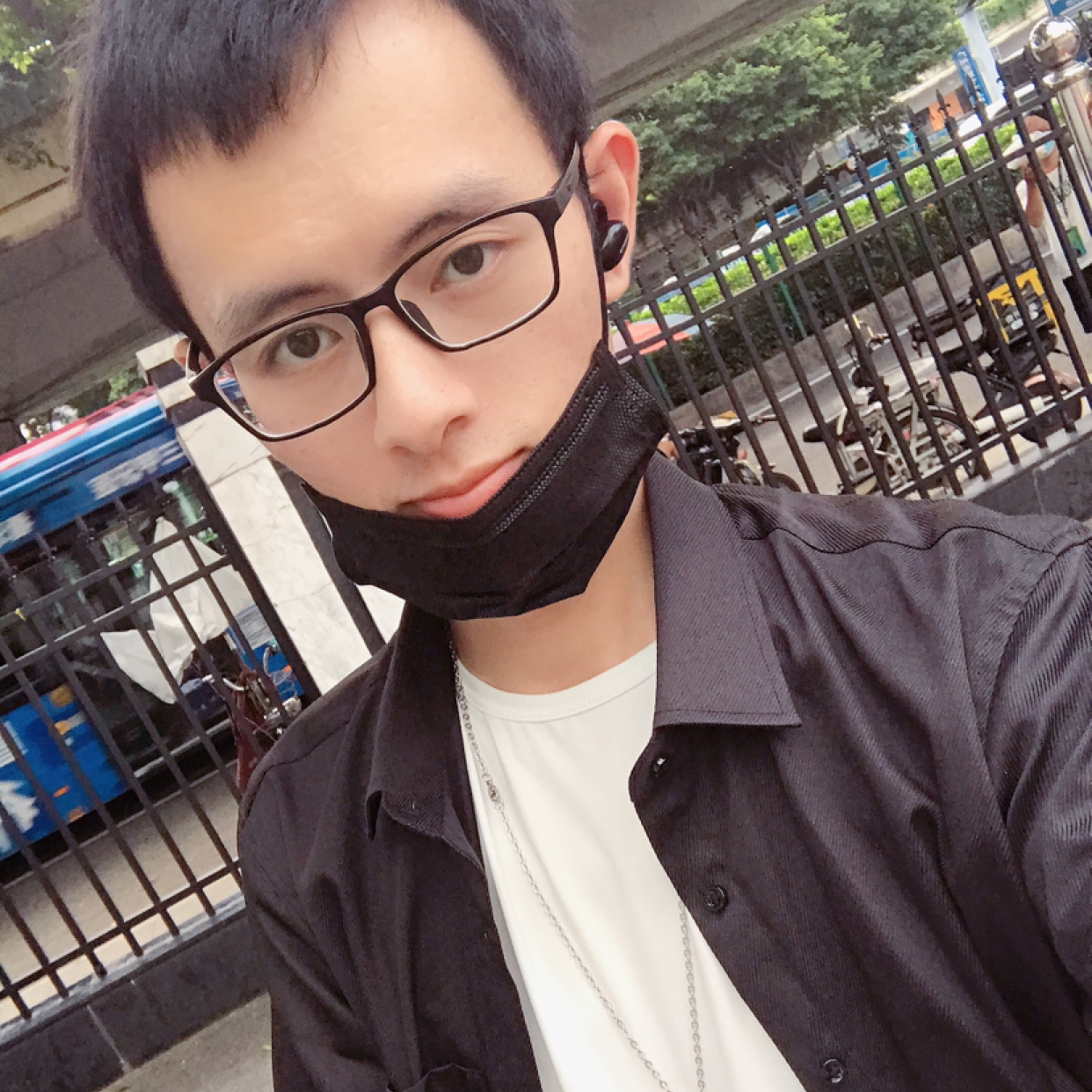 骑着犀牛看夕阳的照片