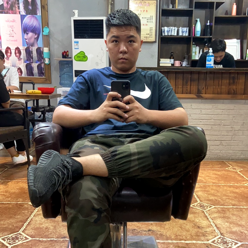 靓仔爱陶醉的照片