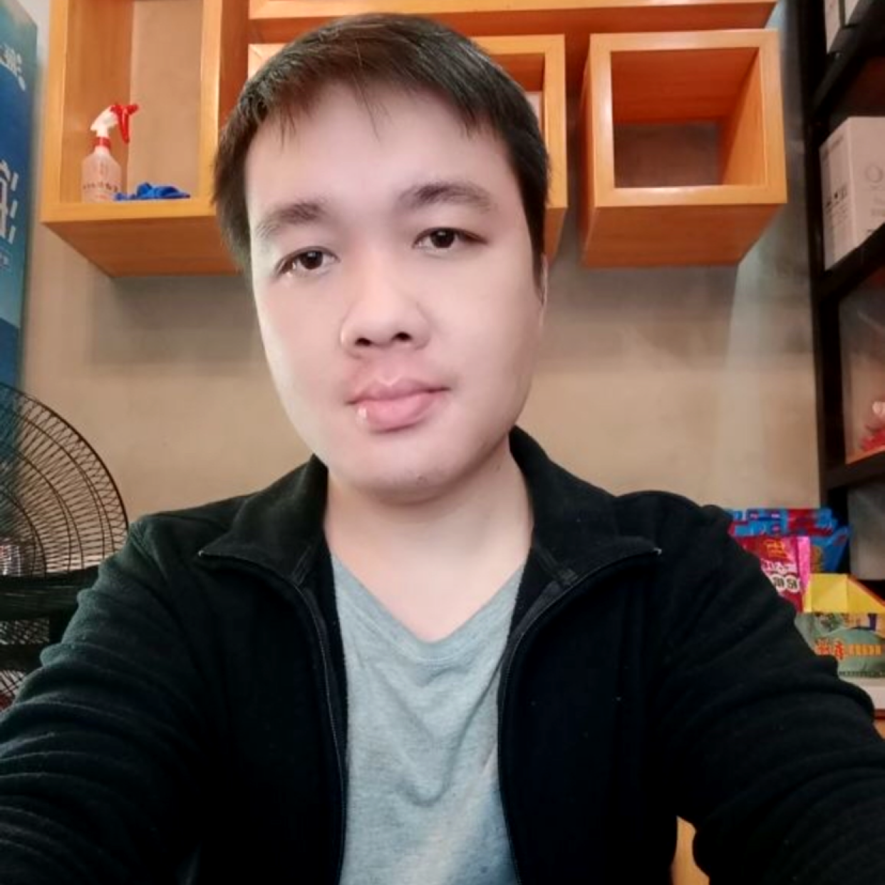 心门看世界的照片