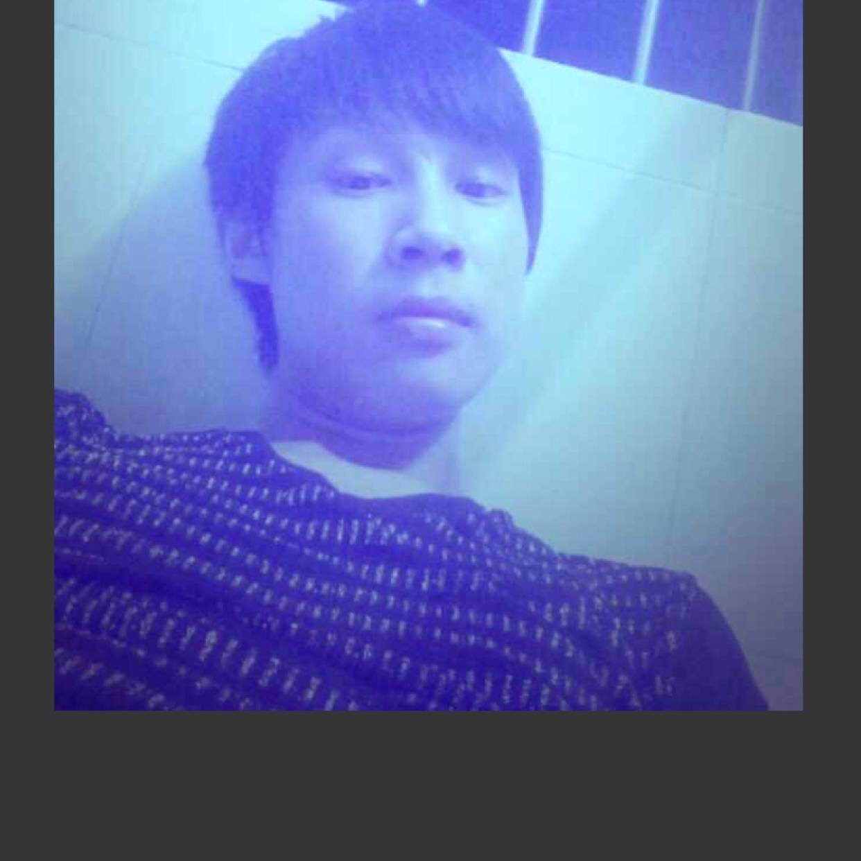 辛勤闻太阳的照片