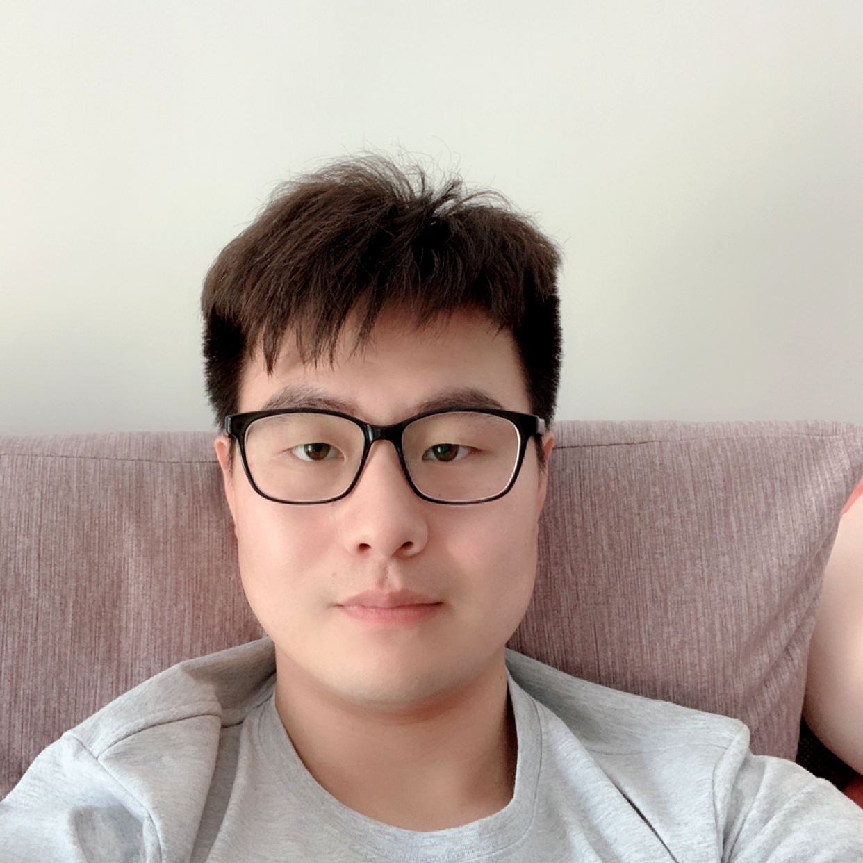 诗人思凡的照片