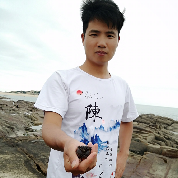森槿方眼睛大的照片
