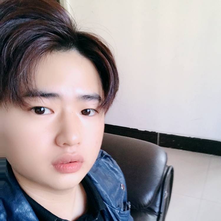 何公子一的照片