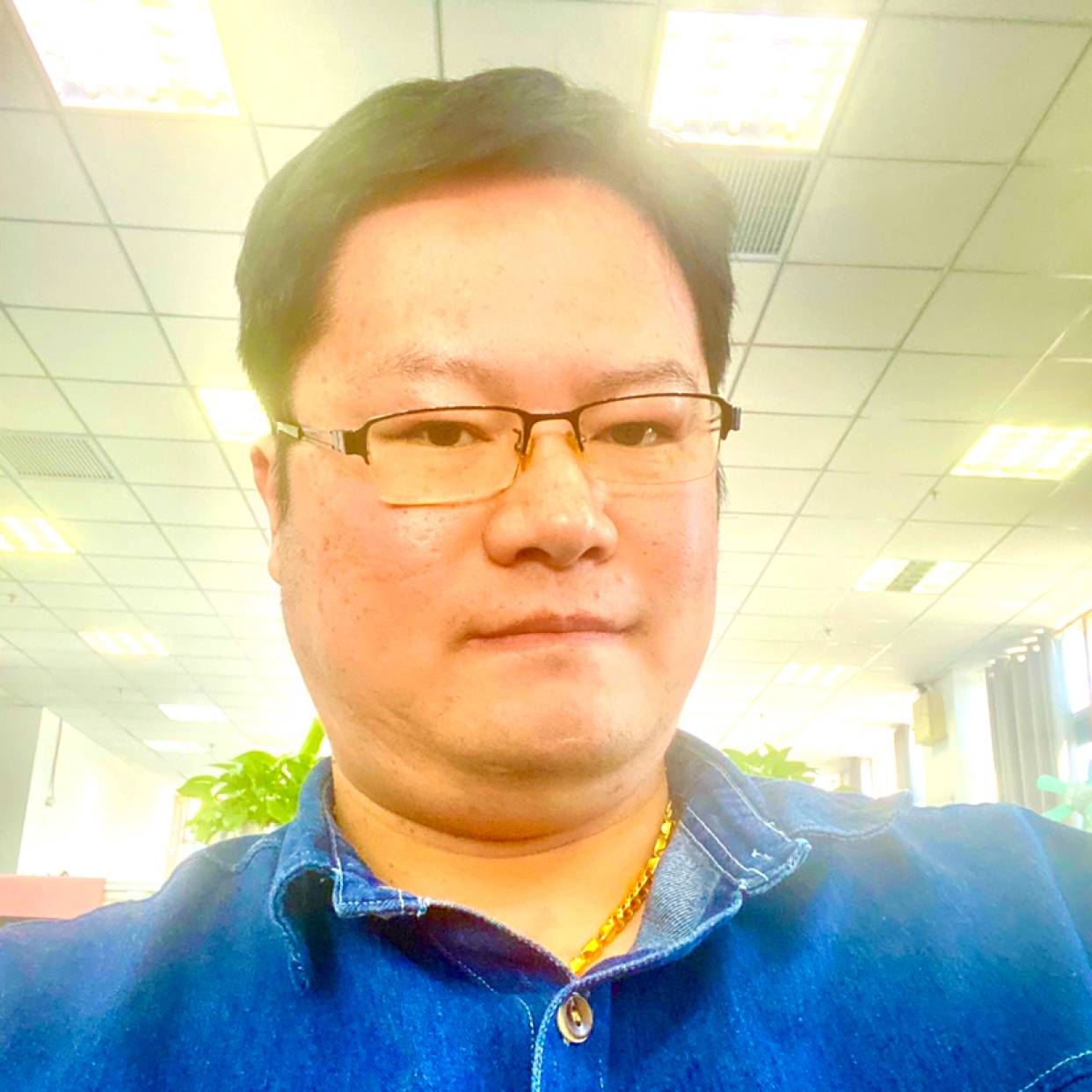 小松鼠给等待的照片