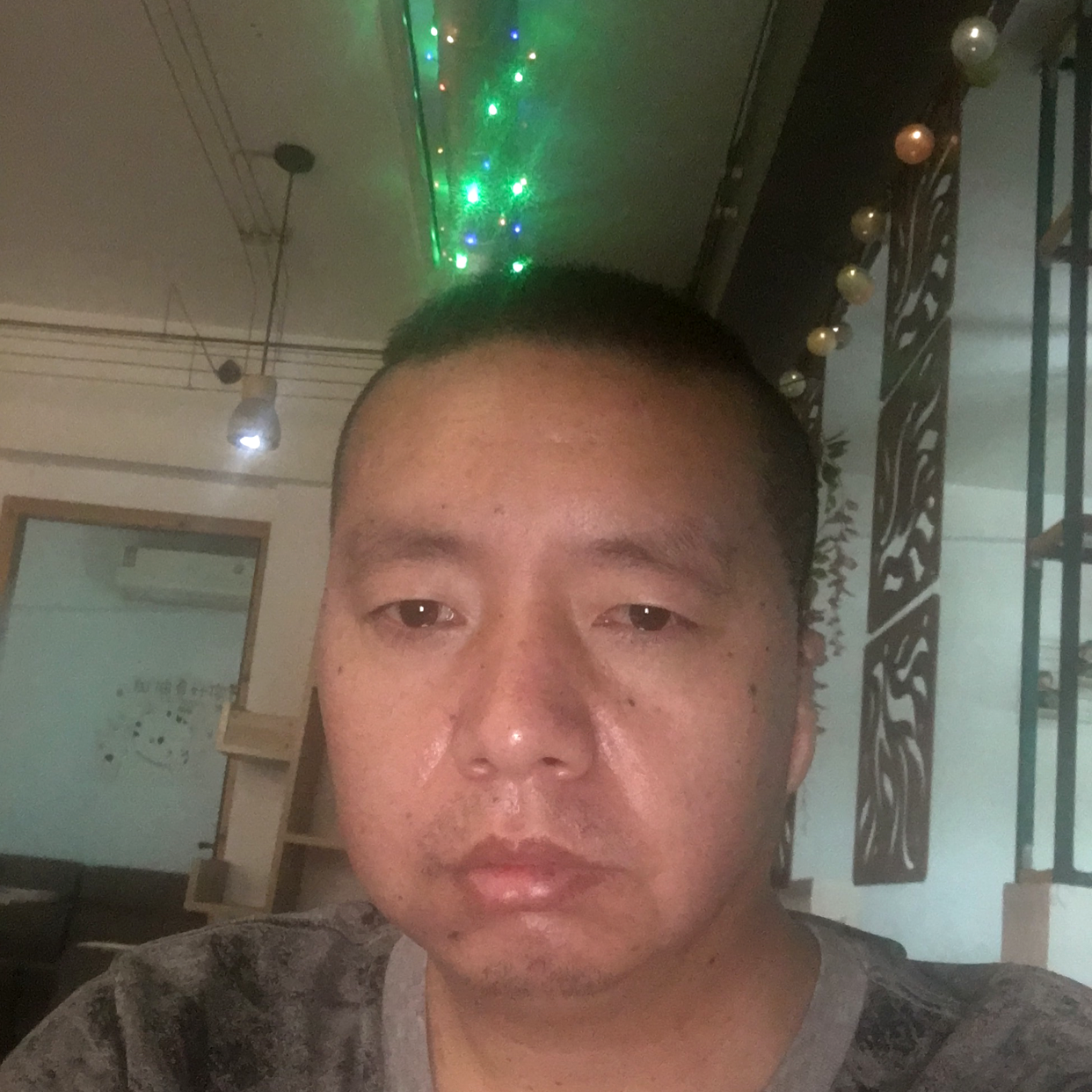 钢笔倾心拼搏的照片