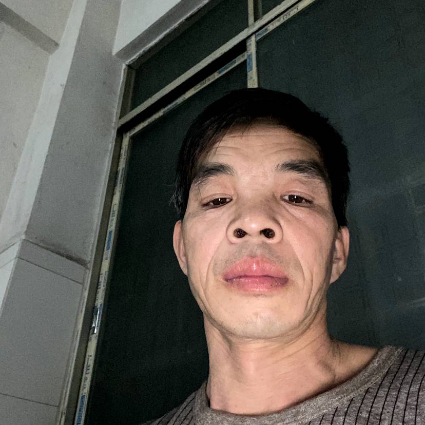 听话迎雨的照片