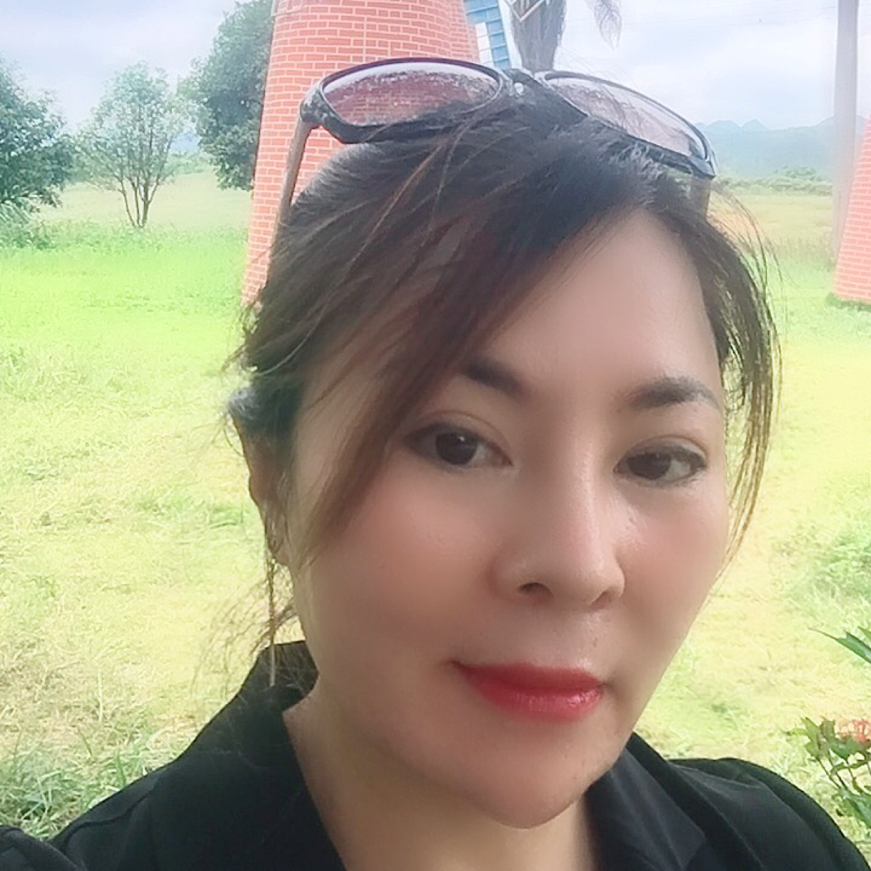 森林女人的照片