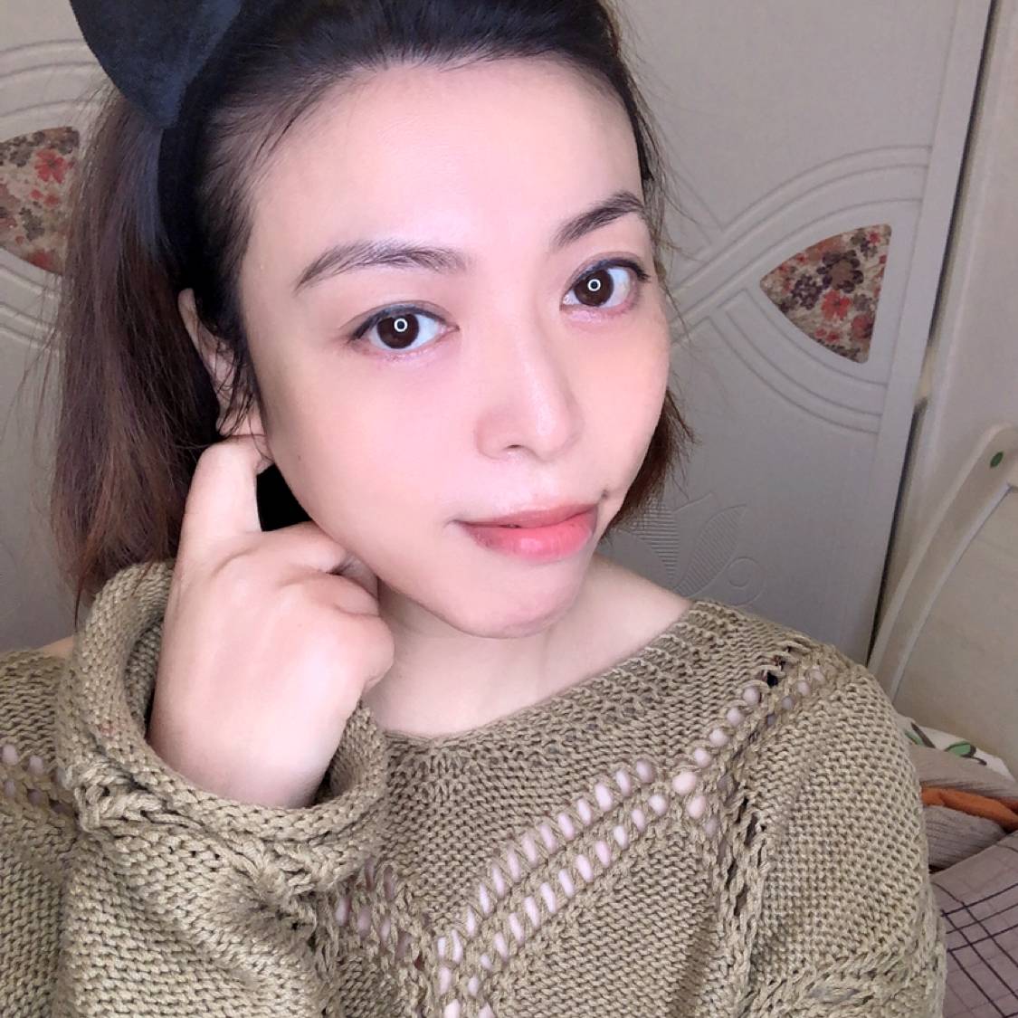 温柔保卫母鸡的照片