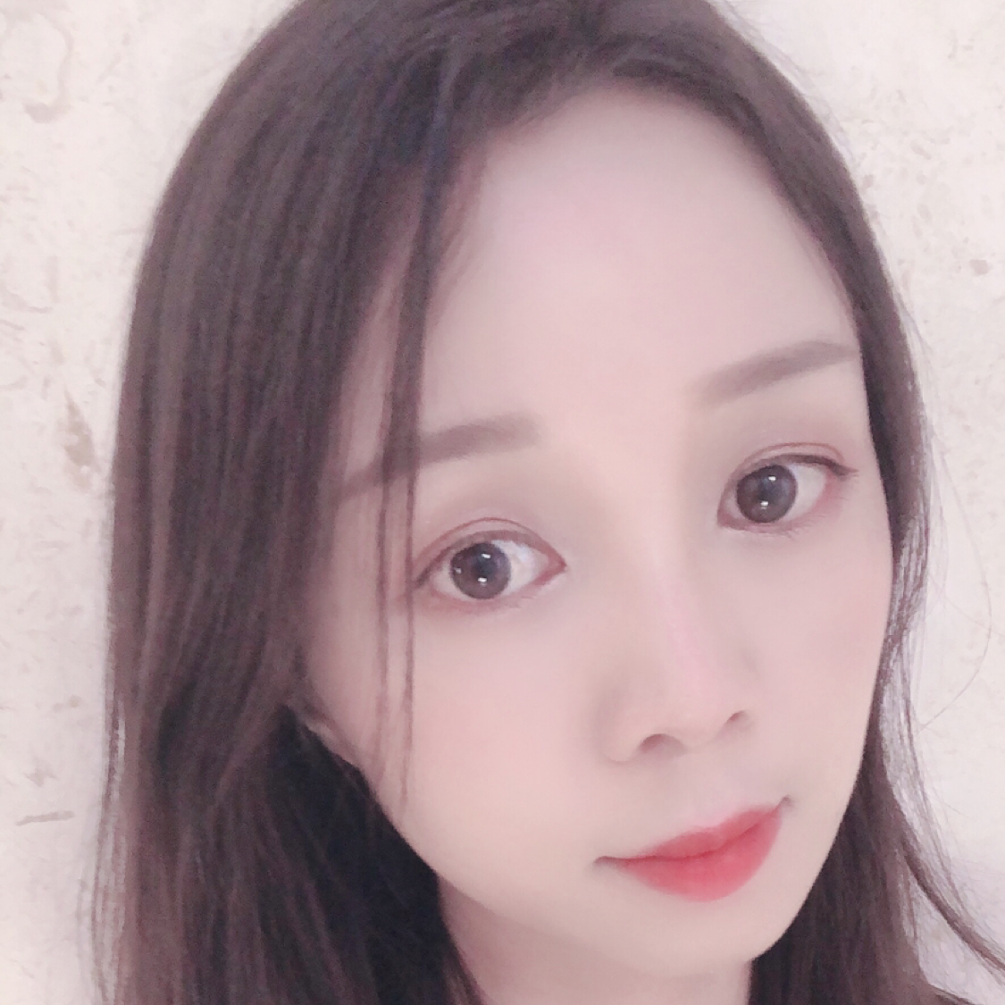 快乐漫步早晨的照片