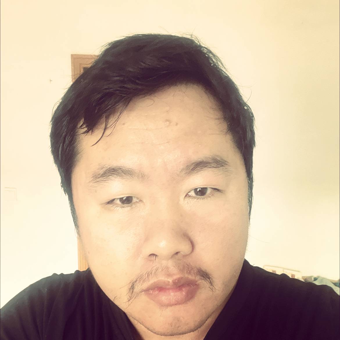 森槿用认真的照片