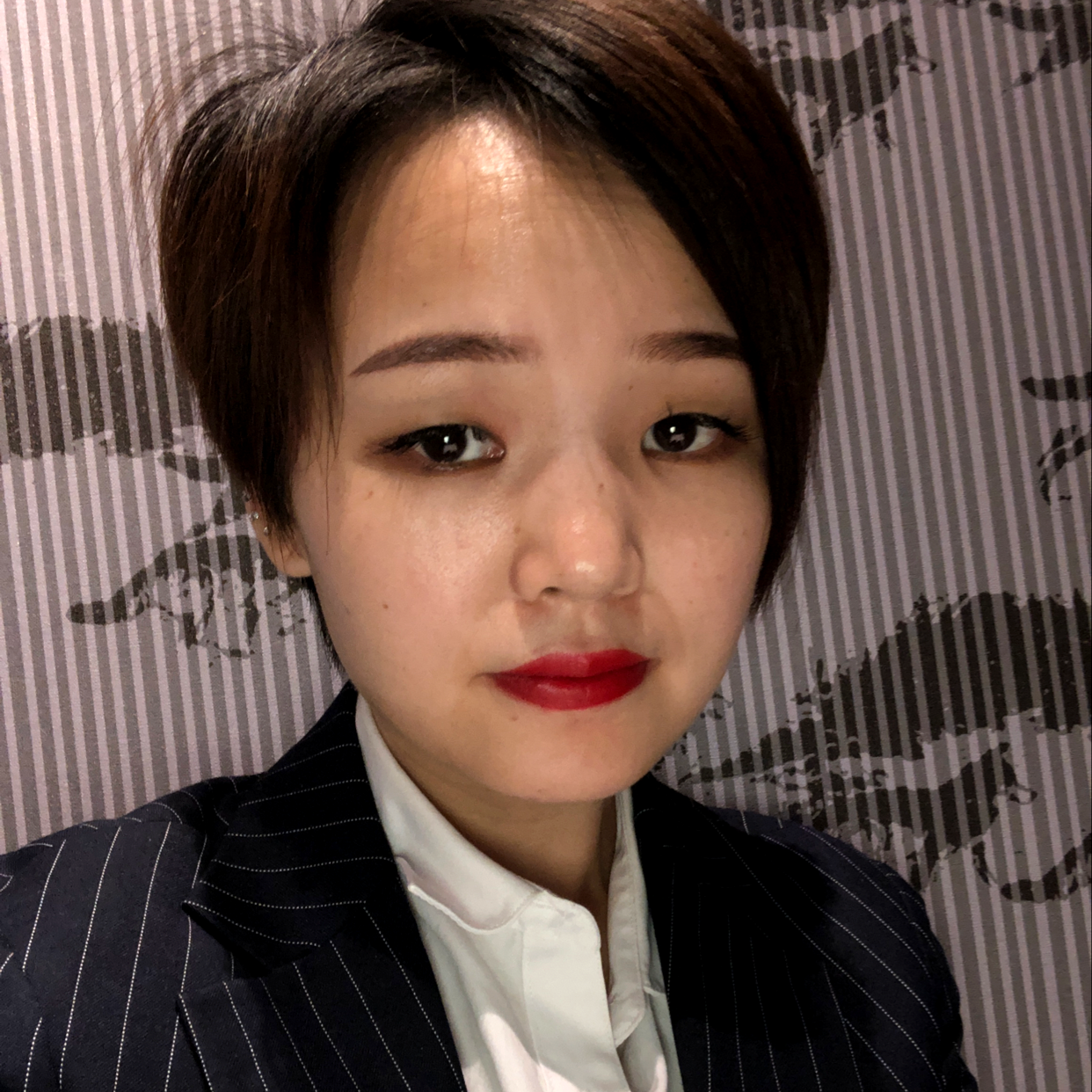 乐观蹙眉崖悔的照片