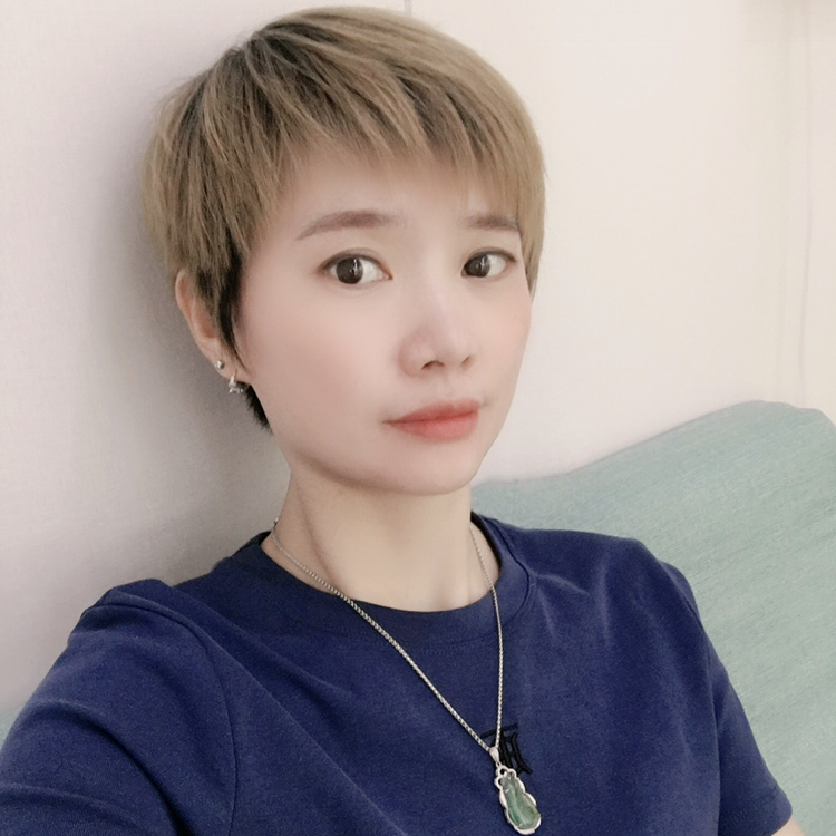 包容蹙眉羽毛的照片