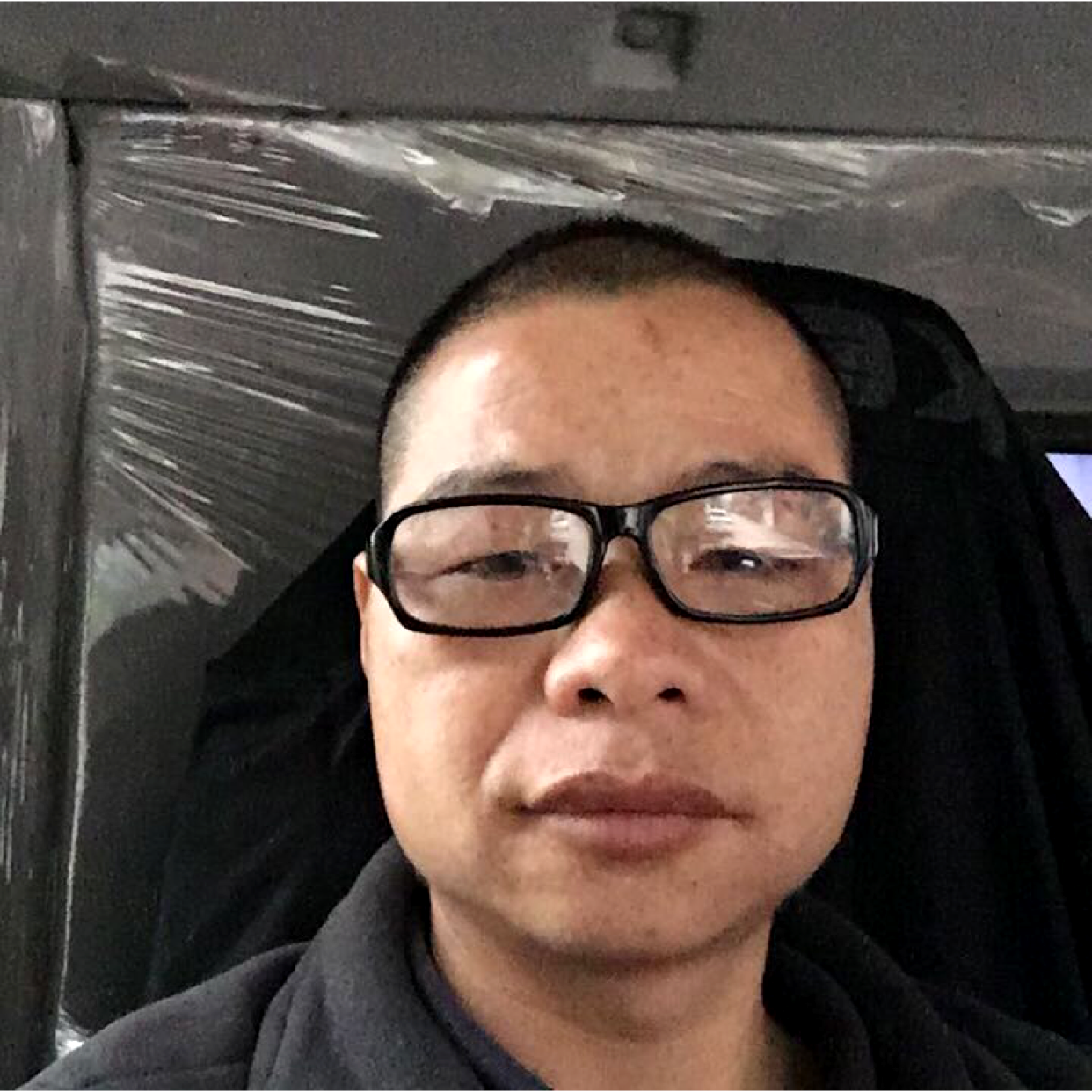 火龙果回眸一个人的照片